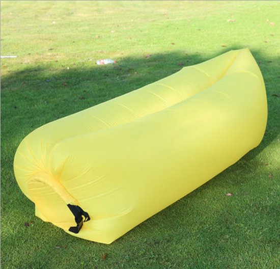 1x Opblaasbare Air Lounger – Draagbare Lazy Sofa, Zitzak en Luchtbed – Perfect voor Camping, Festival, Strand, Tuin en Muziekfestival – Lichtgewicht Opblaasbare Bank met Draagtas - geel van Merkloos
