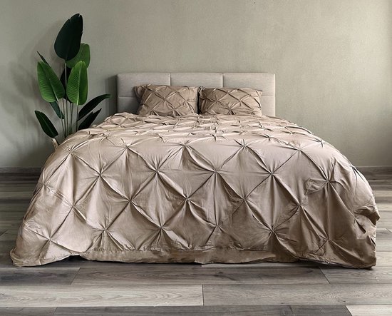 Beau Maison Dekbedovertrek Monte Carlo Taupe 240x200/220 + 2 kussenslopen van Beau Maison