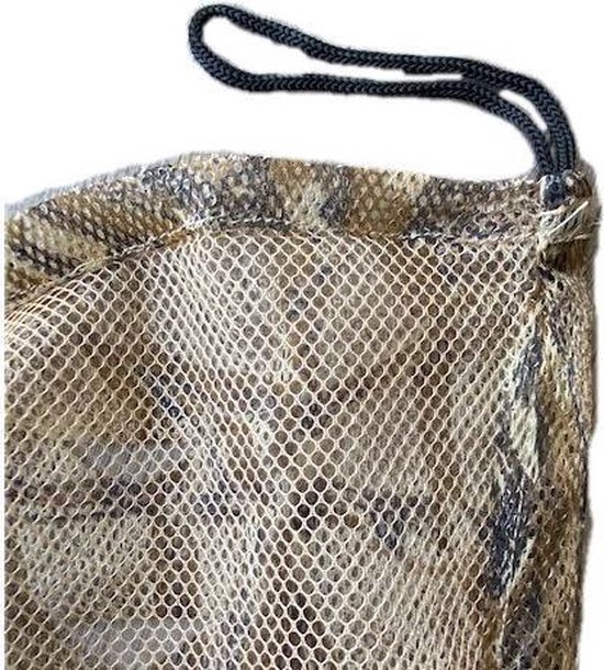 Camouflagenet 6 meter ProLoo in winterkleur  1,5x6mtr - camouflge stealthnet - tuinnet - afscheidingsnet van CAM