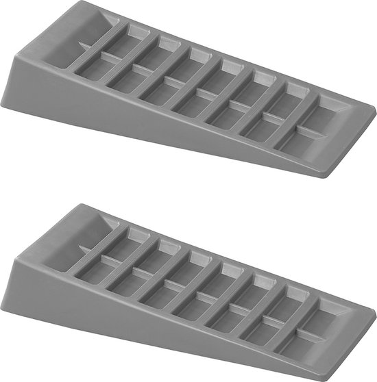 Campout Oprijblok Caravan – Levellers - Oprijblokken 19,5 x 48 cm - Wielbalans - Oprijbrug – Extra Grip - Lichtgewicht kunststof - Inclusief Draagtas - Maximaal 3000 kg belastbaar - 2 stuks van Campout