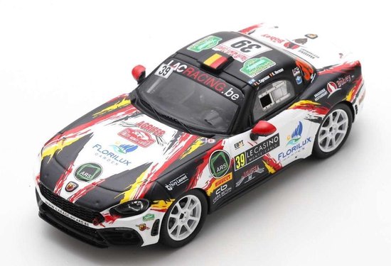 De 1:43 Diecast modelauto van de Fiat 124 Abarth RGT Team Lac Racing #39 van de MonteCarlo Racing van 2020.De coureurs waren L. Caprasse en R. Herman.De fabrikant van het schaalmodel is Spark.Dit model is alleen online beschikbaar. van Spark