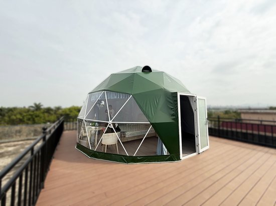 Glamping DOME/ GLOBE - 8 meter - Groen van Merkloos