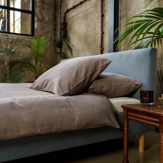 Kayori Saya Dekbedovertrek Katoensatijn - 140x200-220 + 1 sloop - Eenpersoons - Biologisch Katoen - Taupe van Merkloos
