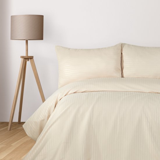 Komfortec Hotelkwaliteit Dekbedovertrekset met Rits - 140x200 cm + 1x kussensloop 80x80 cm - Beige van Komfortec
