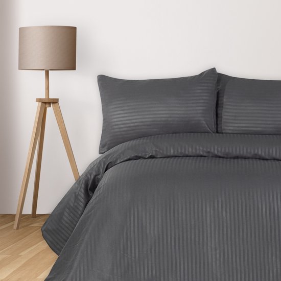 Komfortec Hotelkwaliteit Dekbedovertrekset met Rits 200x200 cm + 2 kussenslopen 80x80 cm – Antraciet van Komfortec
