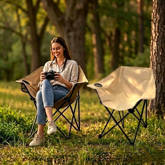Lichtgewicht Campingstoel beige - Opvouwbaar kampeerstoel Met bekerhouder - Maanstoel - Festivalstoel - Vouwstoel - Strandstoel - Lichtgewicht Visstoel - opvouwbare maanstoel met draagtas - Draagvermogen tot 150 kg - 600D Oxford Klapstoel