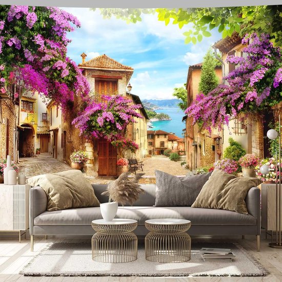 Mediterrane wandtapijt, bloeiende bougainvillea, straatscène, wanddoek, kuststad, natuur, landschap, boho, mooie wandtapijten, café, restaurant, woonkamer, achtergrond decoratie, 300 x 180 cm
