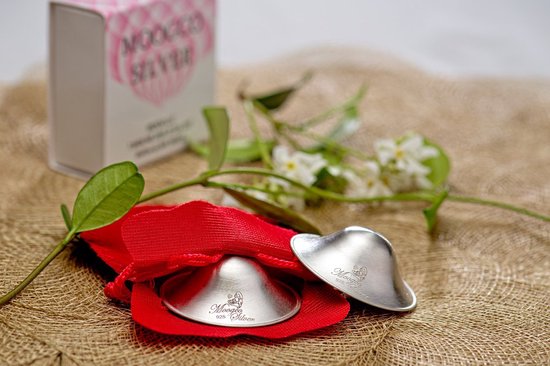 MOOGCO Silver nipple guards - maat L - de originele zilveren tepelbeschermer- 925 zilver - met KUNSTSTOF BEWAARDOOS van MOOGCO