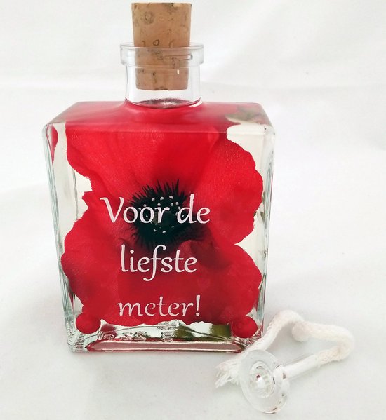 Olielamp 'Voor de Liefste Meter' (200 ml) - Meter Cadeau - Rode Klaproos - Woondecoratie - Sfeer & Gezelligheid - Exclusief Cadeau - Tafeldecoratie