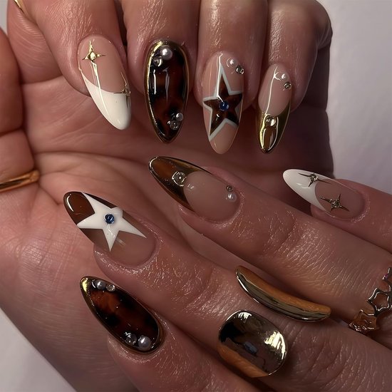 On Nails Mittel - Amandel Kunstnagels Met Sterrenpatroon - Bruine Volledige Bedekking Zelfklevende Nagels - Voor Dames Herfst Manicure 24
