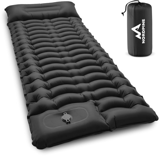Opblaasbare slaapmat met voetpomp en koppelsysteem voor camping en trekking