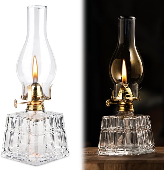 Petroleumlamp, glazen olielamp, petroleumstormlantaarn, olielamplantaarn, stormlantaarn, petroleum, vintage petroleumlamp, lantaarnkamer, olielamp voor binnen, huis, tuin, camping van Merkloos