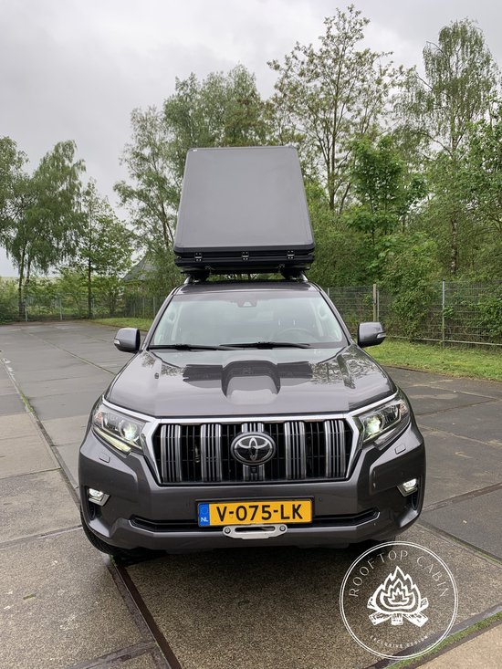 Rooftop Cabin Exclusive Design - Triangle Star 1 - Daktent van Merkloos