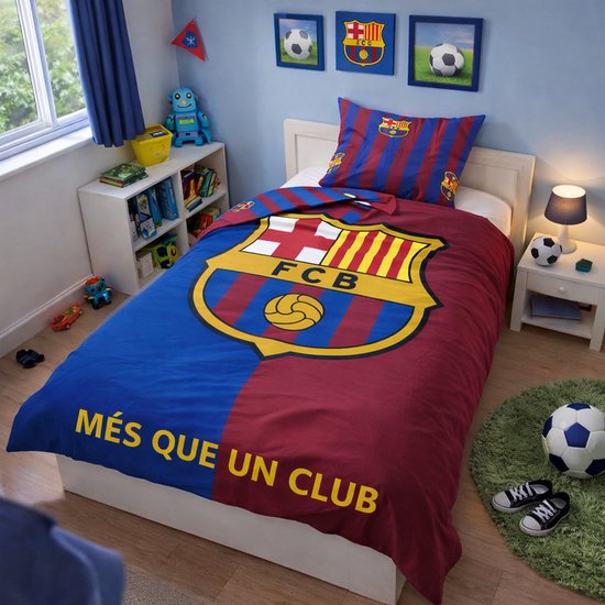 Saphira Kinder Dekbedovertrek Blauw-Rood Gestreept – Voetbal Design – 100% Katoen 140x200/220 cm – Inclusief Kussensloop van Saphira