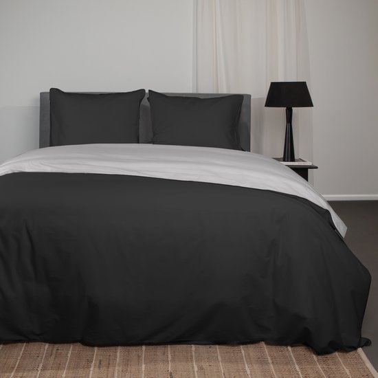 Superieur Dekbedovertrek Twin Face – Zwart / Lichtgrijs - 100% Katoen - 260x200/220cm Extra Breed – Stoere lichtgijze met zwart dekbedset – adembenemend in uitstraling – optimaal ventilerend en ademend van Merkloos