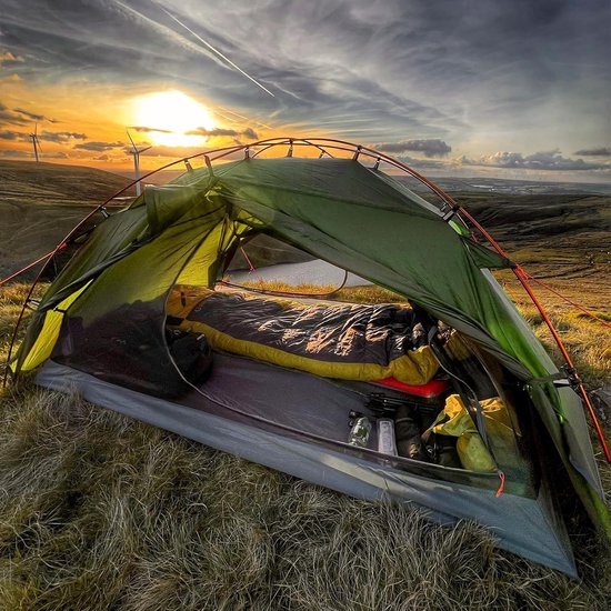 Tweepersoons Camping Tent: Waterdichte Dubbele Laag, Lichtgewicht en Eenvoudig Op Te Setten voor Hiking en Trekking