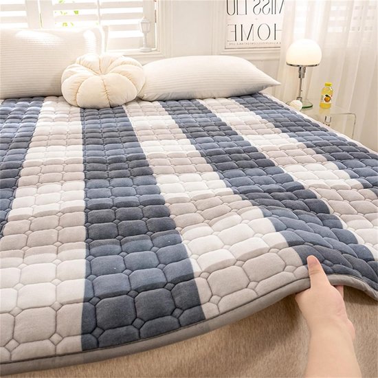Vouwmatras Middeldik - Japanse Mat - Logeren en Reizen - Antislip en Ademend - 200x220cm - Niet gespecificeerd