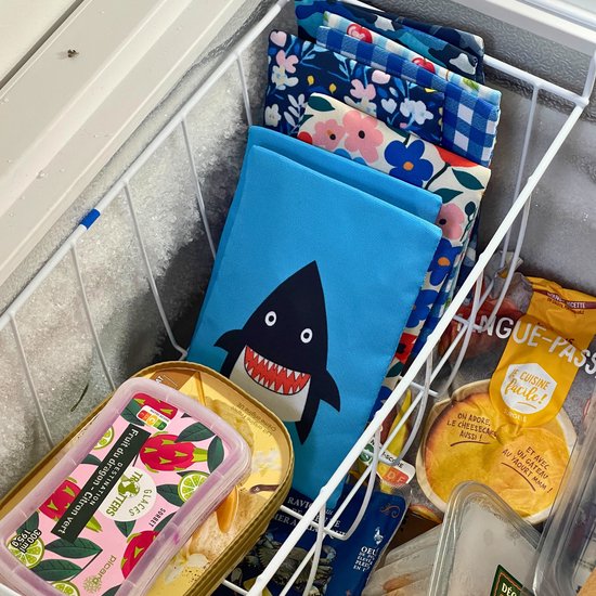 Yumbox gel koelelement Duo - 4/6 uren koud - herbruikbaar - 2 designs - Klaprozen & Blauwe bloemen van Merkloos